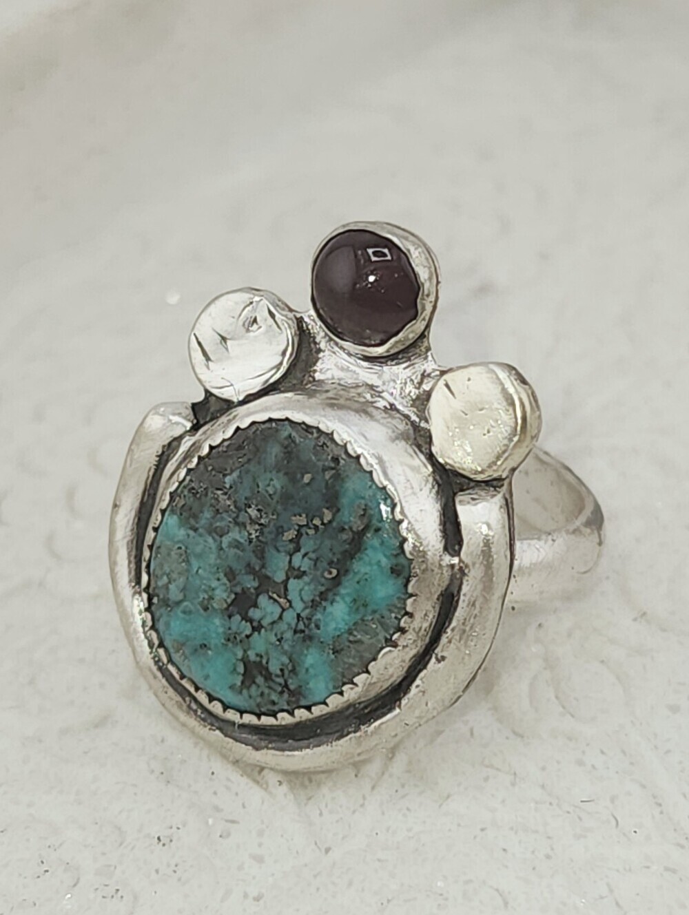 TURQUOISE & GARNET RING HANDMADE IN RECYCLED STERLING SILVER METAL Size 9 - Picture 3 of 15